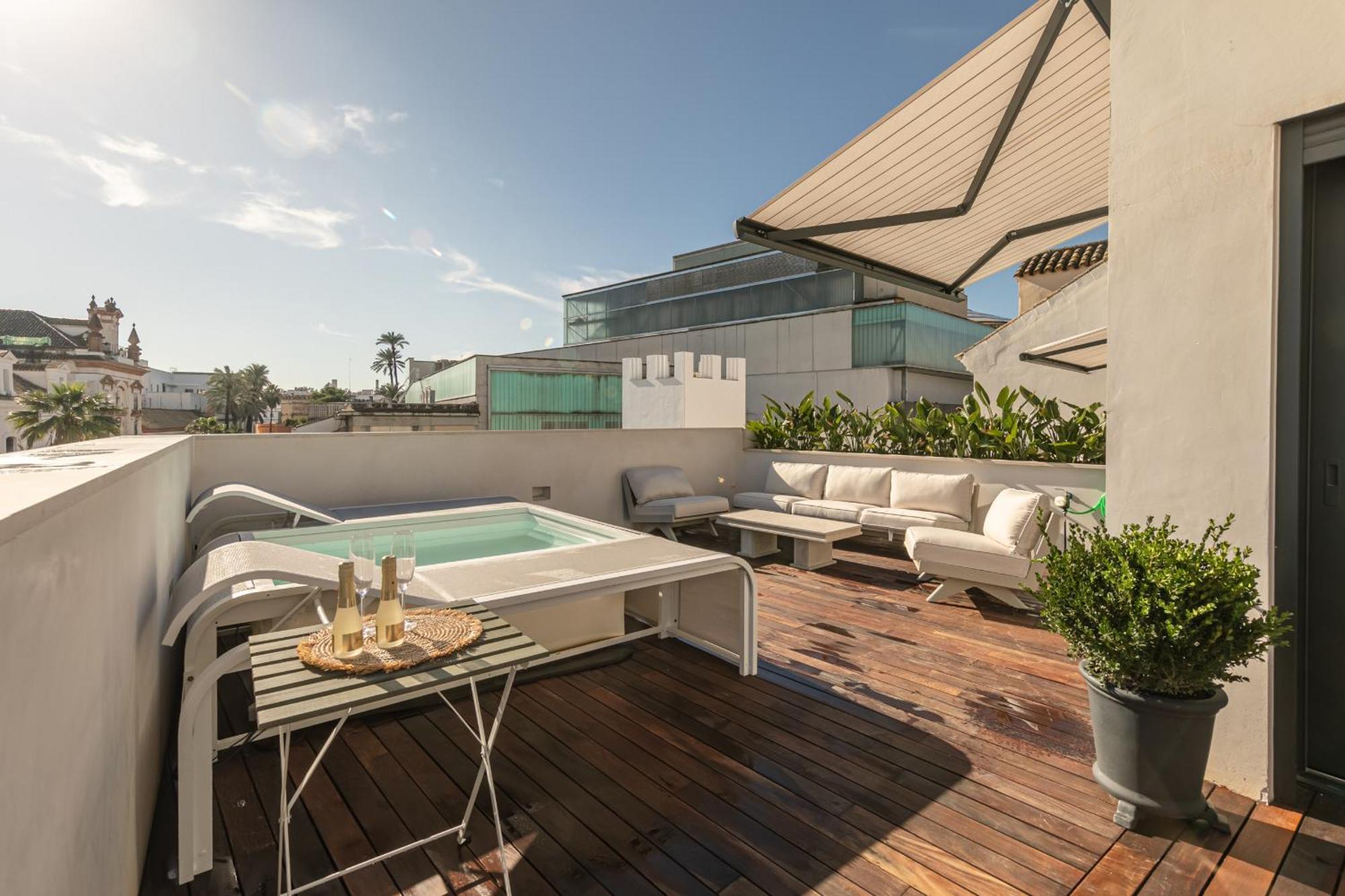 Green-Apartments Reales Atarazanas Suites Sewilla Zewnętrze zdjęcie