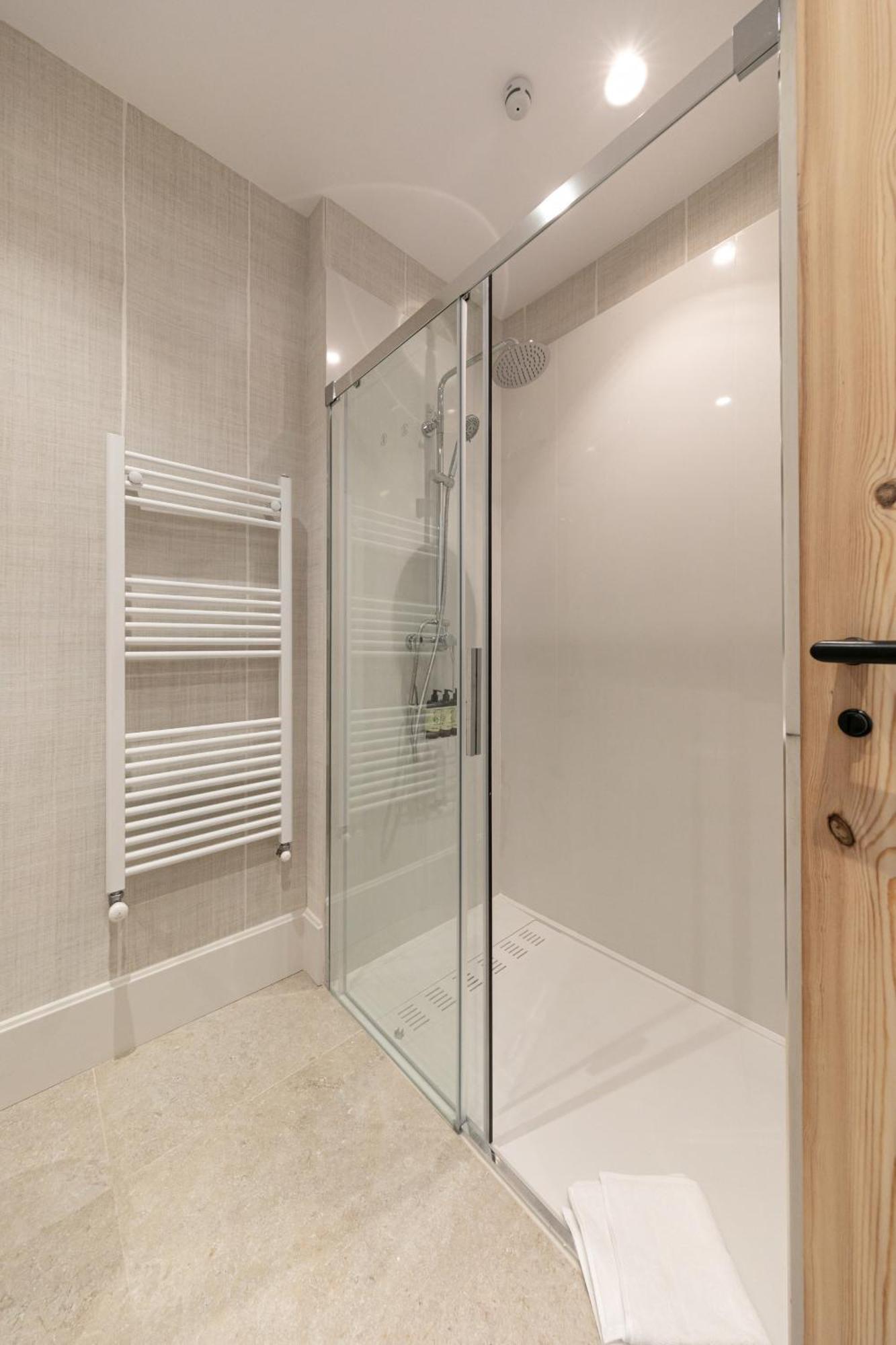 Green-Apartments Reales Atarazanas Suites Sewilla Zewnętrze zdjęcie